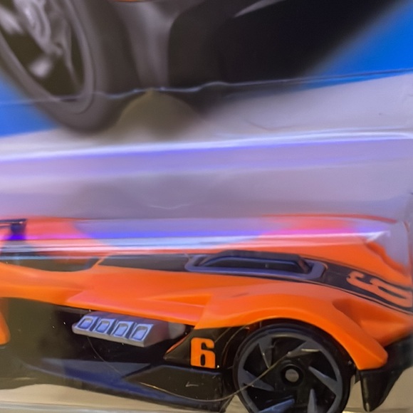 Roadster Bite - Picture 4 of 11